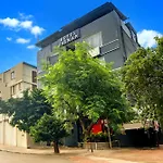 Super Townhouse Tonk Road Near Gandhi Nagar Railway Station